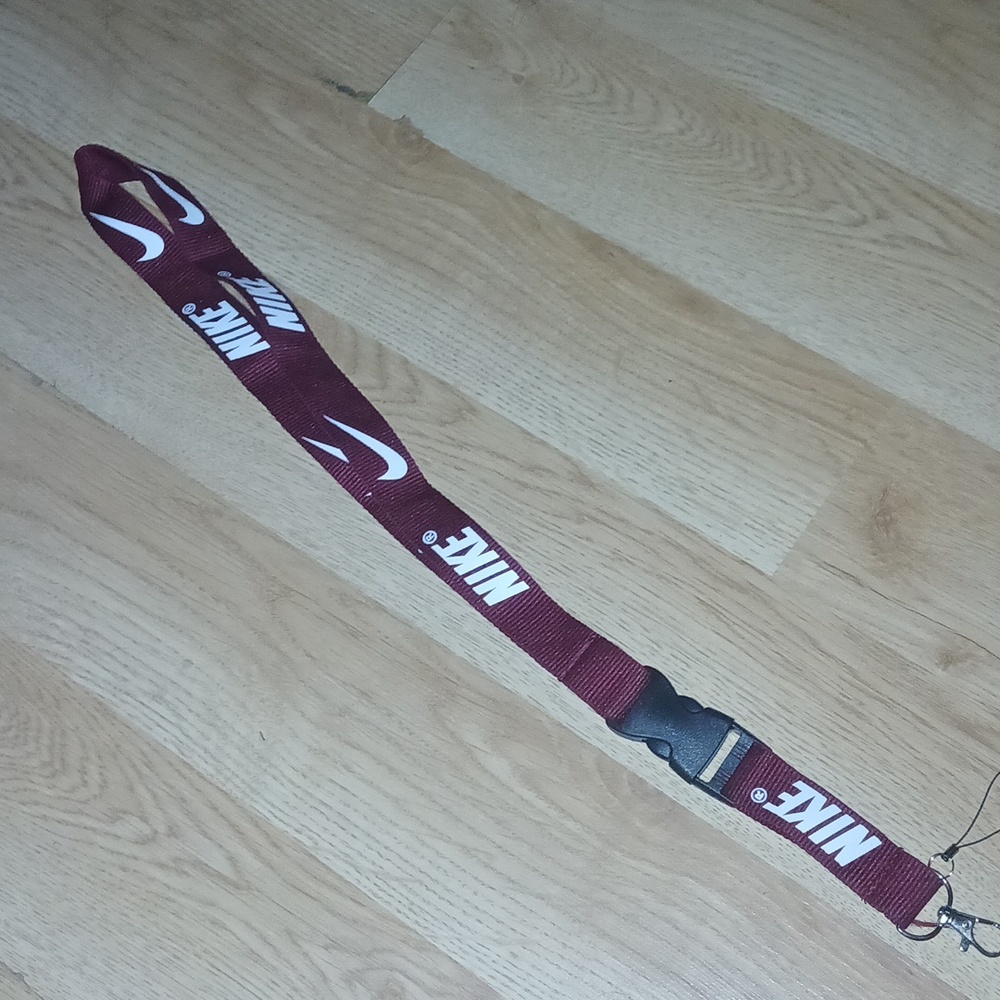 *NIKE* lanyard